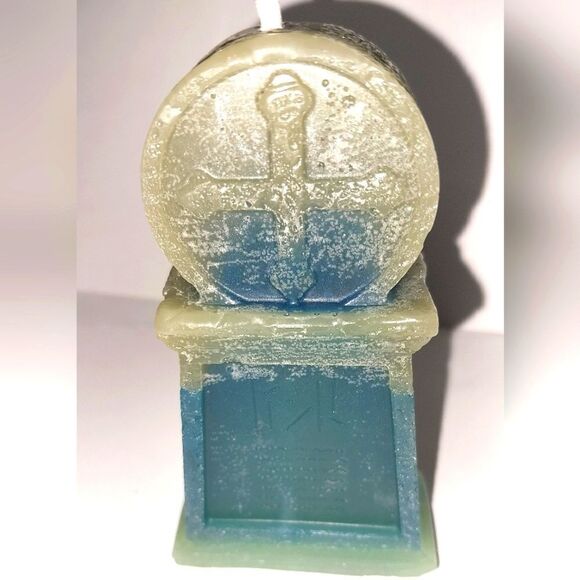 Hand crafted limited edition tombstone candle from our spooky candle collection - Picture 2 of 4